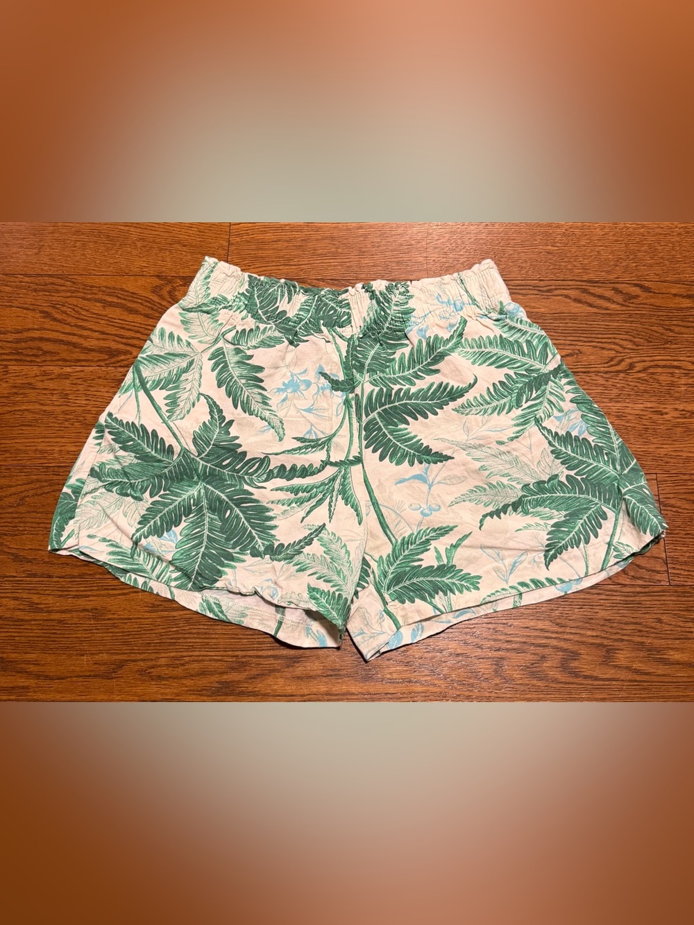 H&M Women’s High-Waist Tropical Fern Print Linen-Blend Pull-On Shorts Size M EUC